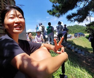 가자 구호 활동가들 석방 뒤 귀국길… 임시 여행 증명서 발급